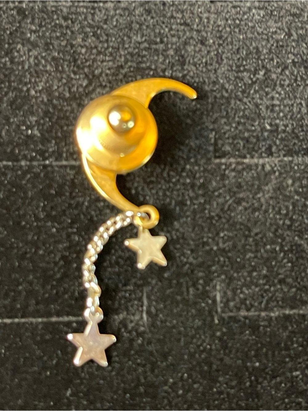 Vintage Avon moon and stars label pin - Picture 2 of 2